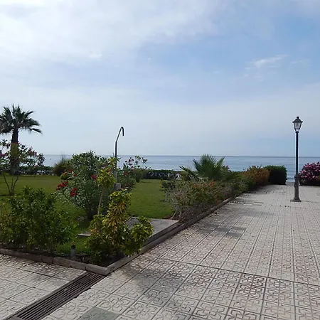 Jardines Del Mar Iii Apartment